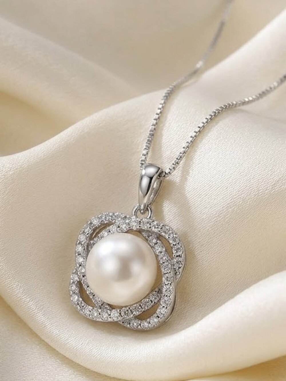 Ladies Platinum Pearl Flower Necklace